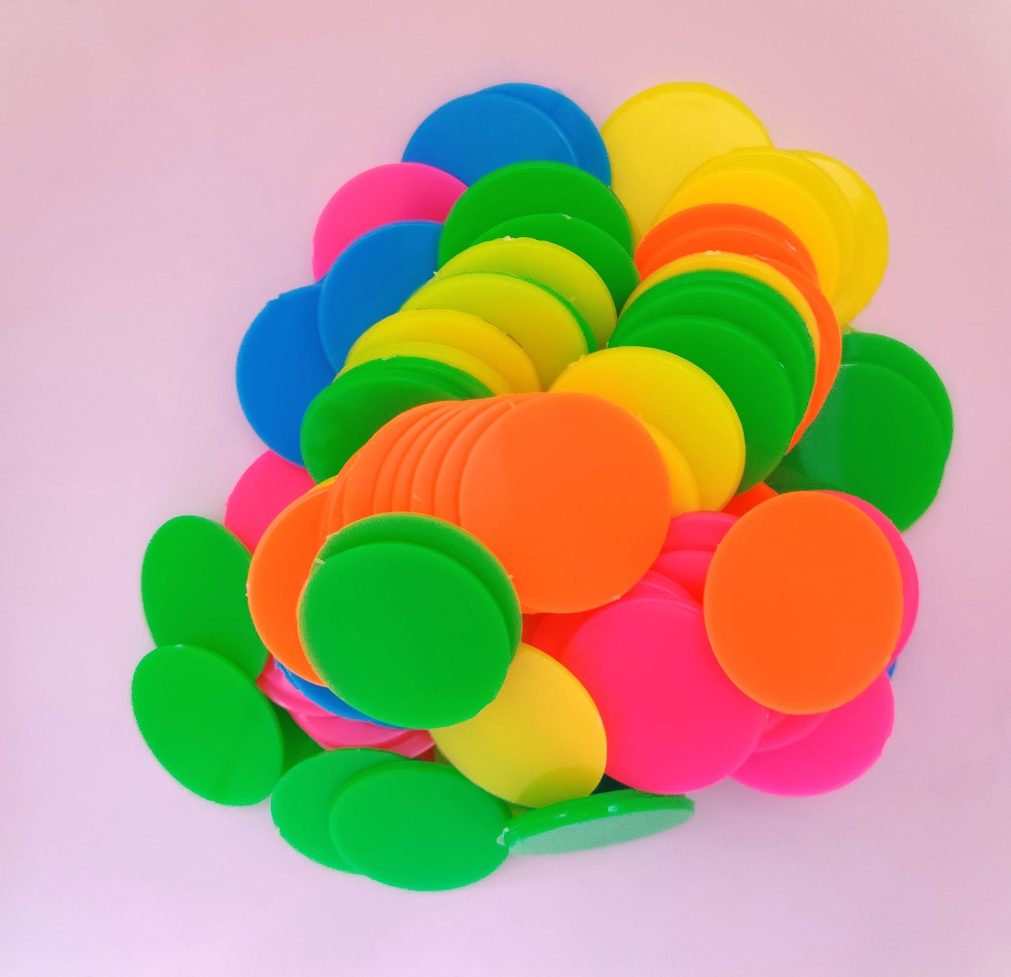 Nimida Plastic Round Plain Coin/Token/Chips For Board Games And Other Uses Five Colours - 20 Each | Total 100 Nos | Mini Combo